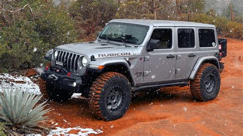 The design is very in line with the other Jeep vehicle out right now and certainly brings the wrangler to that same design cue. . Jl wrangler forum